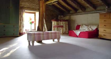 Rustic rural cottage with gravel garden and extensive grounds