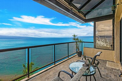 OCEANFRONT, remodeled, 2bd/2ba Penthouse - Sands of Kahana 281