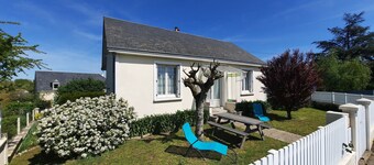 Maison Calme Proche Loire à Vélo