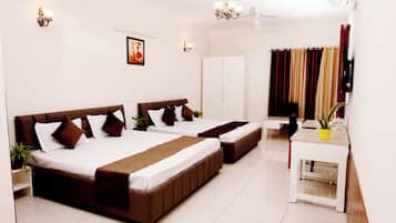 家庭套房 | 笔记本电脑工作区、隔音、免费 WiFi