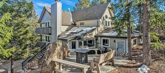 Morrison Retreat ~ 15 Min To Red Rocks Amphitheatre ~ Hot Tub, Game Room, Views