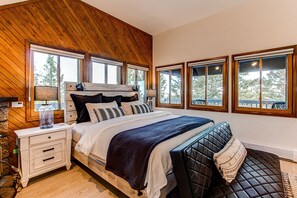 4 Schlafzimmer, Bügeleisen/Bügelbrett, WLAN, Bettwäsche