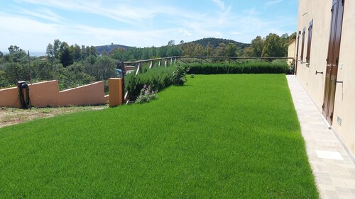 Villa Ericina, a two-minute walk from Tuerredda Beach