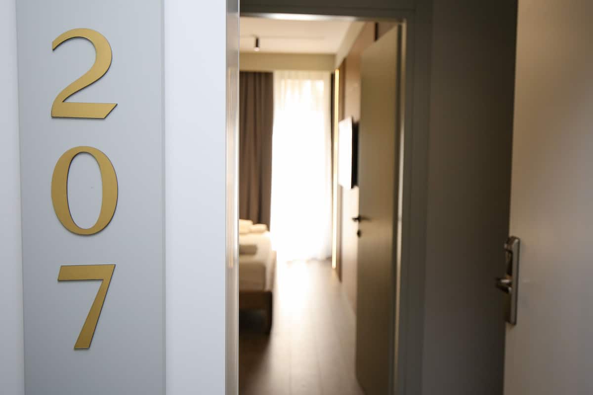Ropa de cama hipoalergénica y minibar