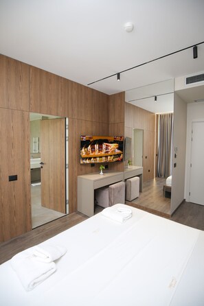 Literie hypoallergénique, minibar, coffres-forts dans les chambres