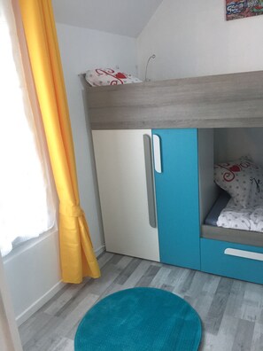 2 bedrooms, soundproofing, iron/ironing board, WiFi - Celired House (Deuil-la-Barre)