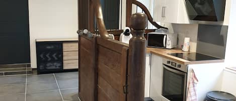 Microwave, oven, electric kettle, cookware/dishes/utensils