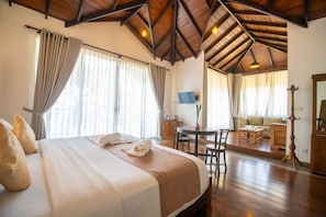 Elegant Double Suite | Frigobar, Wi-Fi, roupa de cama