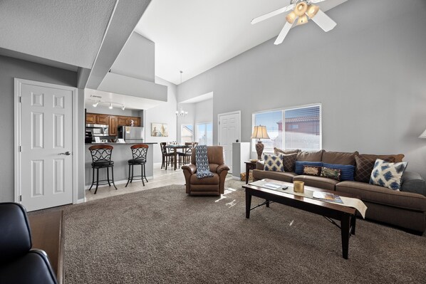 TV - Hawk Ridge Retreat by Mesquite Vacation Rentals near Wolf Creek Golf Course with $510 in free daily activities (Mesquite)