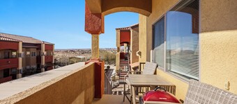 Hawk Ridge Retreat by Mesquite Vacation Rentals near Wolf Creek Golf Course with $510 in free daily activities