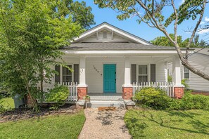 Exterior - Cozy Home Away From Home (Greensboro)