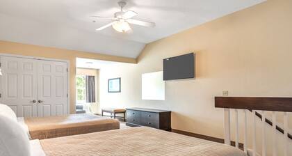 Iroquois Suite at Kelley's Island Venture Resort