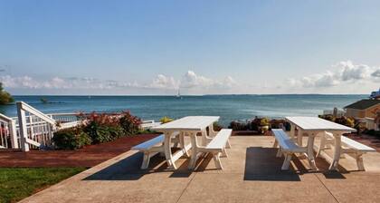 Glacier Suite at Kelley's Island Venture Resort