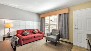 Televisión y chimenea