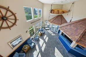 Interior - Family Suite at Bayshore Resort Put-in-Bay (Put-in-Bay)