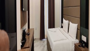 Classic Room | 1 bedroom, premium bedding, memory foam beds, in-room safe - PK BOUTIQUE HOTEL (Noida)