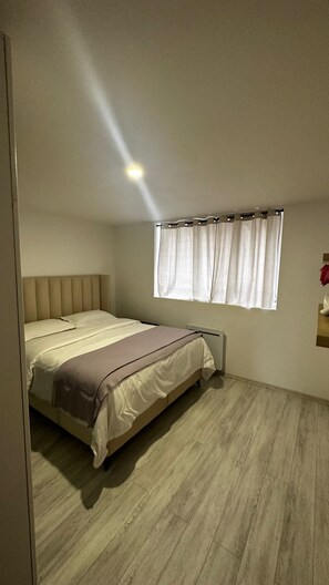 2 Schlafzimmer, Bügeleisen/Bügelbrett, kostenloses WLAN, Bettwäsche