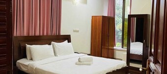 Executive Galaxy Guest HouseIslamabad f-8/3 street 11 House number 8 is