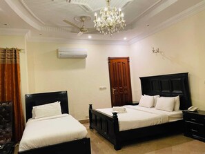 7 chambres, fer et planche Ă repasser, Wi-Fi gratuit, draps fournis