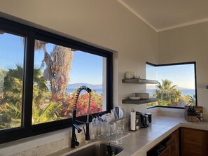 Interior - 3-bedroom w/ amazing views, waterfront access, resort amenities & hot/cold tub (El Sargento, La Ventana)