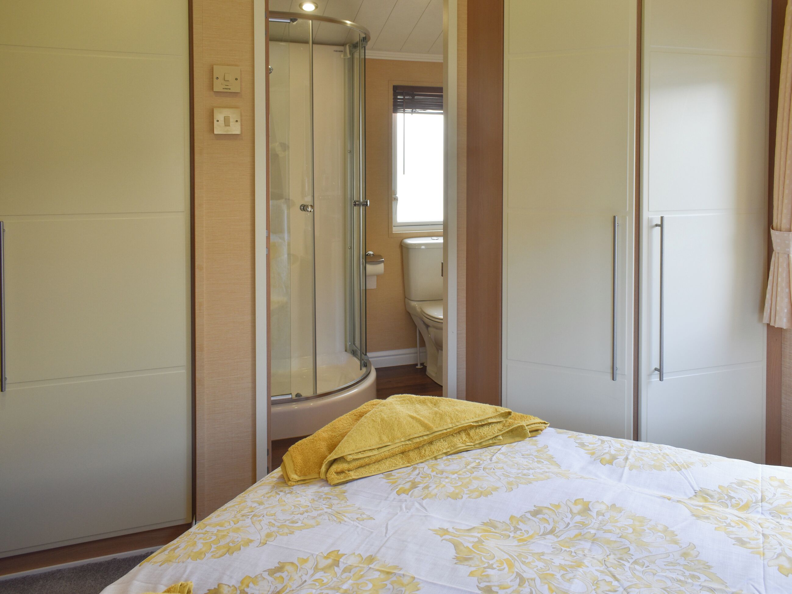 2 camere, Wi-Fi gratuito, lenzuola