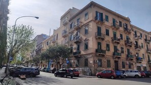 Exterior - Himera Holiday - Delightful three-room furnished and equipped a short walk from downtown (Palermo)