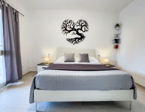 1 habitación, tabla de planchar con plancha, wifi gratis y ropa de cama 