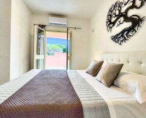 1 bedroom, iron/ironing board, free WiFi, bed sheets - Modern apartment 180 mt from the Third Beach in Golfo Aranci - Sardinia (Golfo Aranci)