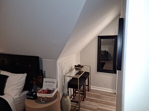 1 chambre, fer et planche à repasser, Wi-Fi, draps fournis