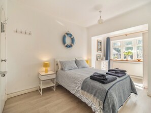 4 bedrooms, free WiFi, bed sheets