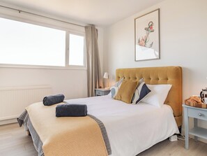 4 soverom, wi-fi (inkludert) og sengetøy