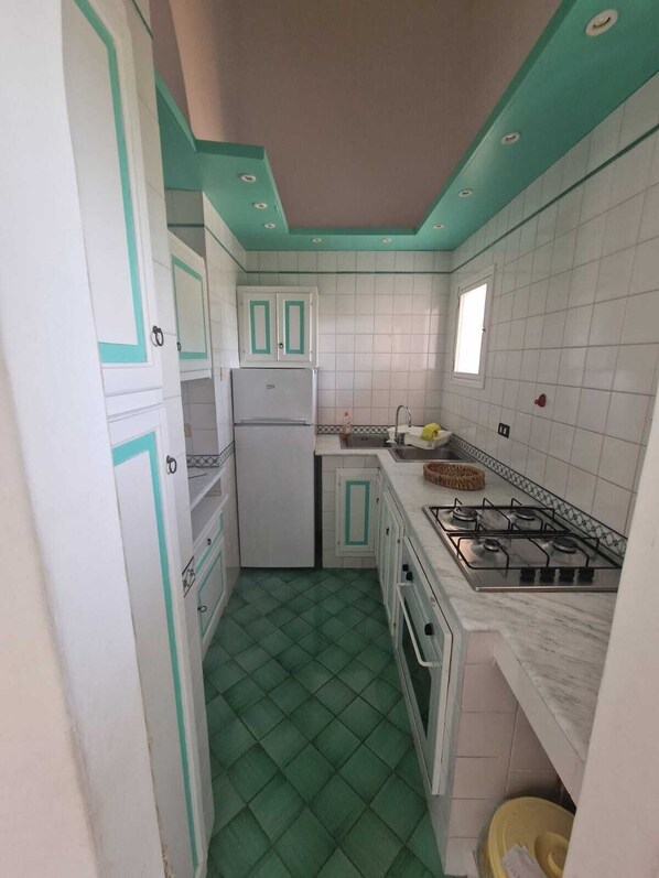 Fridge, stovetop, coffee/tea maker, toaster - The Amphoras House (Anacapri)