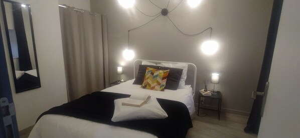 1 Schlafzimmer, Bügeleisen/Bügelbrett, kostenloses WLAN, Bettwäsche