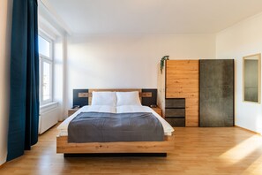 3 chambres, bureau, fer et planche à repasser, Wi-Fi gratuit