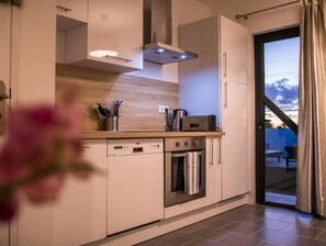 Private kitchen - Bougainvilliers-appartement-confort (La Gaulette)