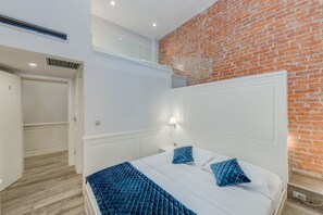 Pillowtop beds, in-room safe, individually decorated - Roko Luxury Rooms (Split)