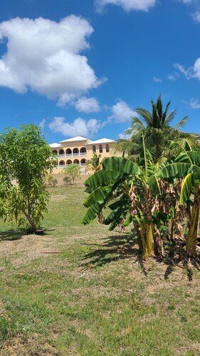 Ten minute walk to the beach and with beautiful sunsets