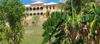 Ten minute walk to the beach and with beautiful sunsets