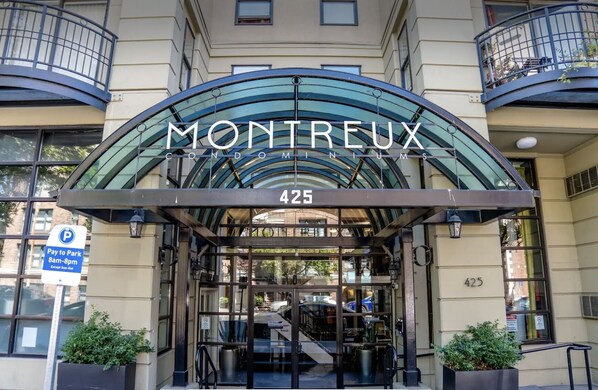 Exterior detail - Lovely 2 Bed/Bath Penthouse w/ Space Needle View (Seattle)