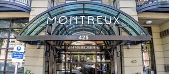 Lovely 2 Bed/Bath Penthouse w/ Space Needle View