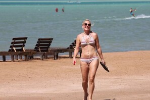 Private beach, beach bar - Havana Residence (Hurghada)