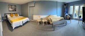 Family Suite | Desk, laptop workspace, free WiFi, bed sheets - Lynge Kro & Hotel (Lynge)