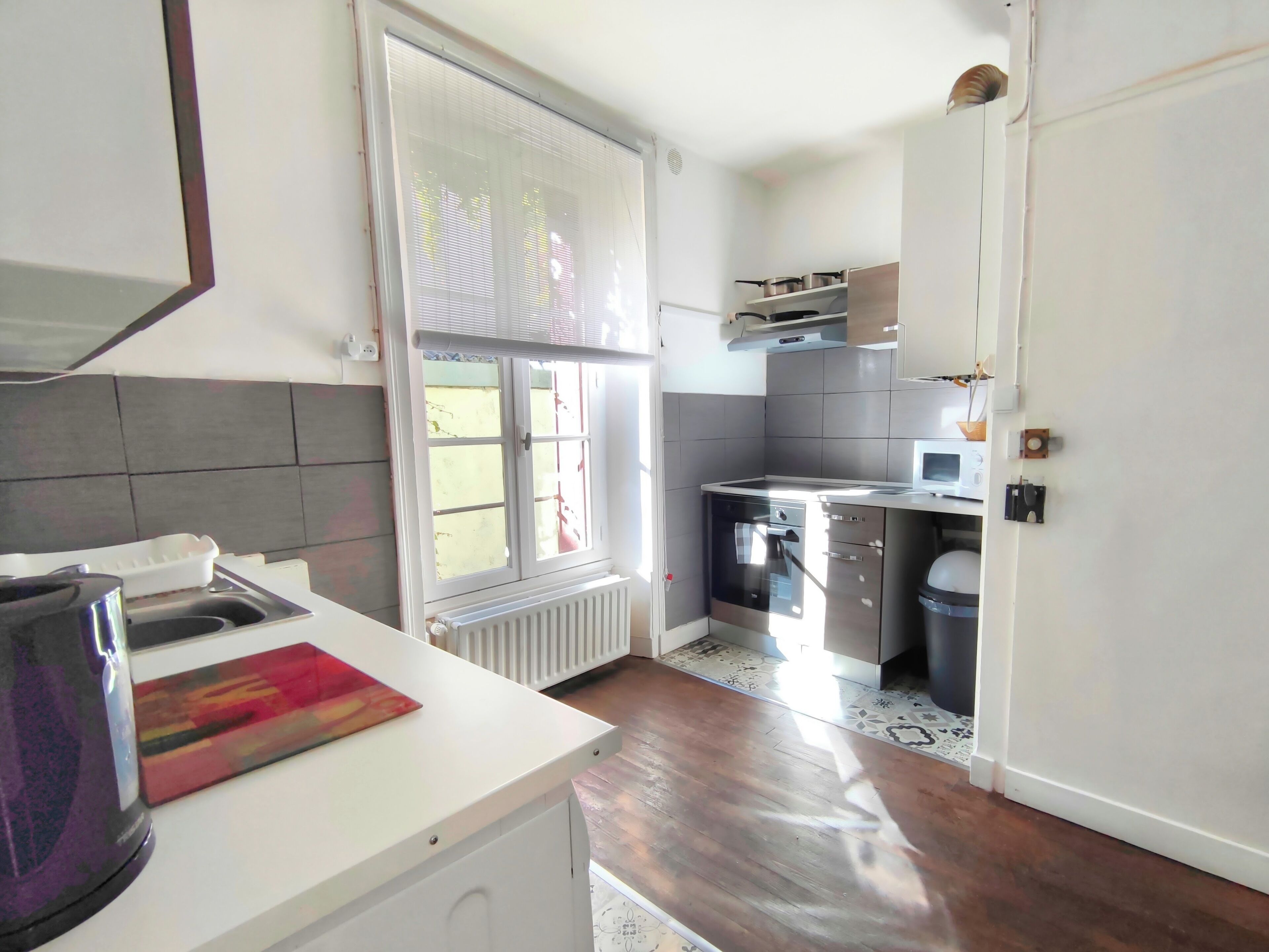 冰箱、微波炉、烤箱、炉灶