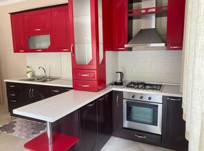 Private kitchen - Majestic Apartment (Durrës)