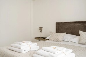 1 Schlafzimmer, Zimmersafe, Bügeleisen/Bügelbrett, Reisekinderbett