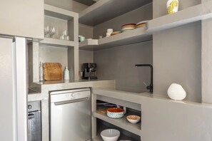 Kühlschrank, Ofen, Herdplatte, Geschirrspüler