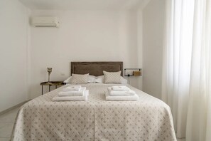 1 Schlafzimmer, Zimmersafe, Bügeleisen/Bügelbrett, Reisekinderbett