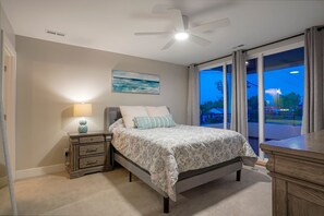 3 chambres, fer et planche à repasser, Wi-Fi, draps fournis