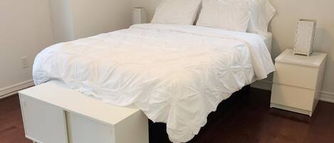 4 bedrooms, desk, iron/ironing board, free WiFi