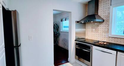 Clean Comfy Entire Home Safe Tranquil Prime Area No smoking No pets